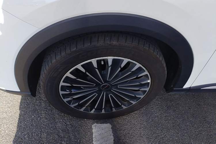 Used EXEED Stellar 2023 400T Four-Wheel Drive Premium Flying Fish Edition Left Front Wheel Hub