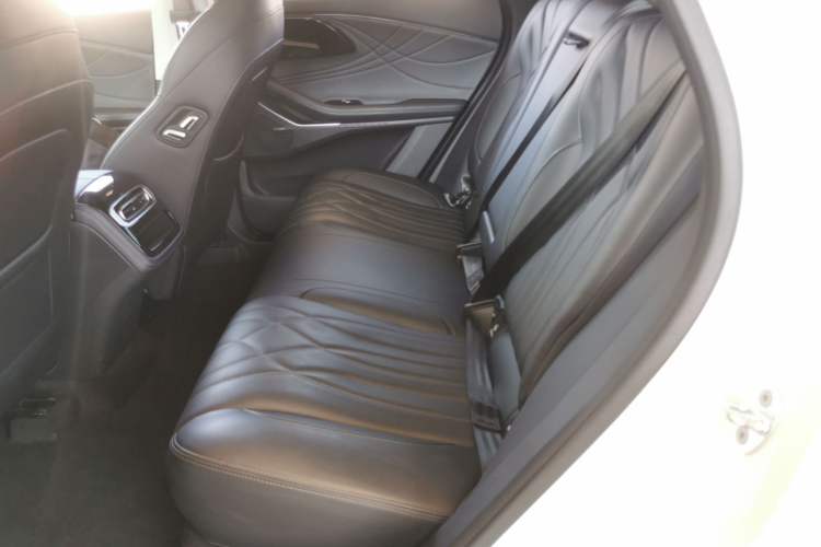 Used EXEED Stellar 2023 400T Two-Wheel Drive Comfort Edition Left Rear Seat