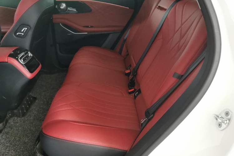 Used EXEED Stellar 2023 400T Two-Wheel Drive Comfort Edition Left Rear Seat