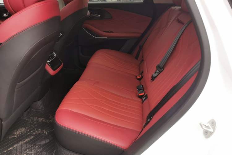 Used EXEED Stellar 2023 400T Two-Wheel Drive Comfort Flyfish Edition Left Rear Seat