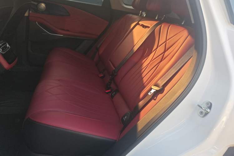 Used EXEED Stellar 2023 400T Four-Wheel Drive Deluxe Edition Left Rear Seat