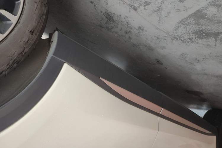 Used EXEED Stellar 2023 400T Four-Wheel Drive Premium Flying Fish Edition Left Side Sill