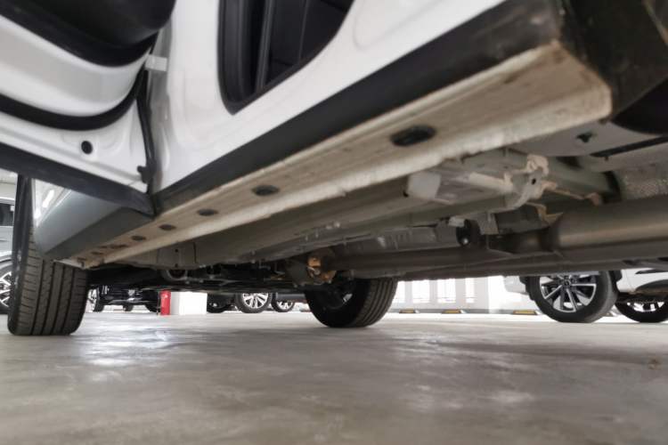 Used EXEED Stellar 2023 400T Two-Wheel Drive Comfort Edition Left Side Sill