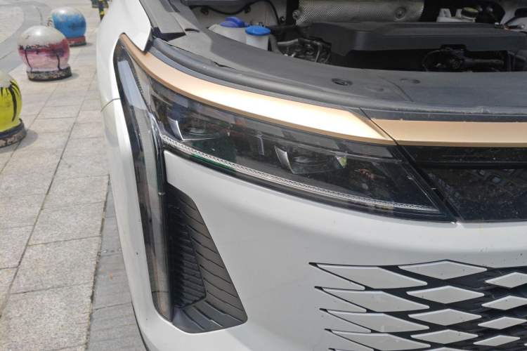 Used EXEED Stellar 2023 400T Four-Wheel Drive Premium Flying Fish Edition Right Front Headlight