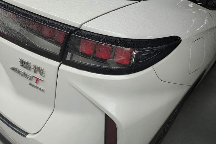 Used EXEED Stellar 2023 400T Four-Wheel Drive Premium Flying Fish Edition Right Rear Taillight