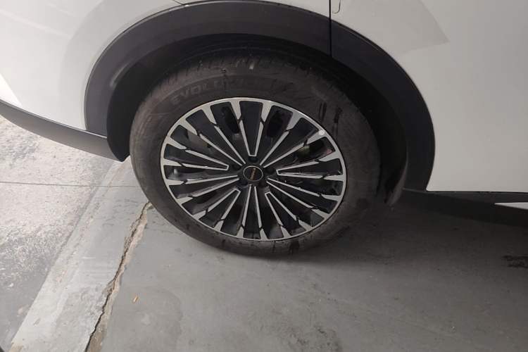 Used EXEED Stellar 2023 400T Four-Wheel Drive Premium Flying Fish Edition Right Rear Wheel Hub