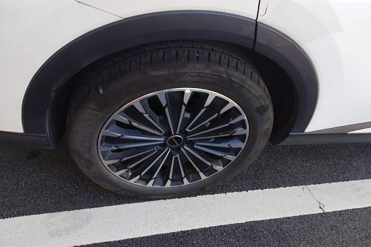 Used EXEED Stellar 2023 400T Four-Wheel Drive Premium Flying Fish Edition Right Rear Wheel Hub