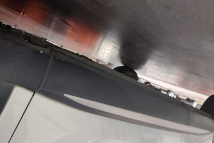 Used EXEED Stellar 2023 400T Four-Wheel Drive Premium Flying Fish Edition Right Side Sill