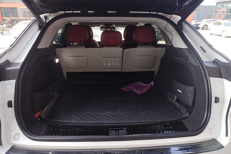 Used EXEED Stellar 2023 400T Four-Wheel Drive Premium Flying Fish Edition Trunk