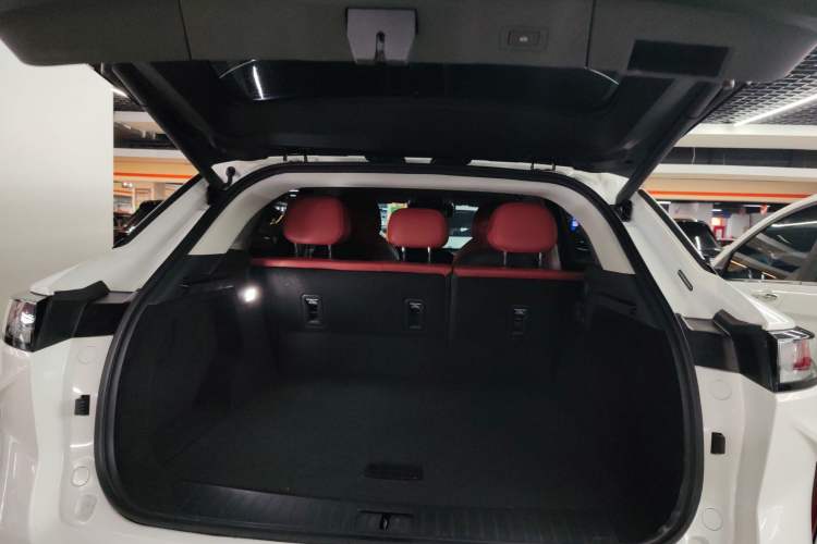 Used EXEED Stellar 2023 400T Two-Wheel Drive Comfort Flyfish Edition Trunk