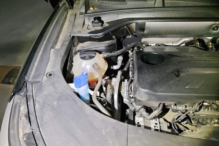 Used EXEED Stellar 2024 400T Two-Wheel-Drive Elite Edition Engine Bay Right