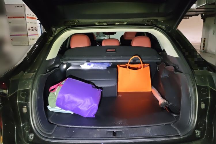 Used EXEED Stellar 2024 400T Two-Wheel-Drive Elite Edition Trunk