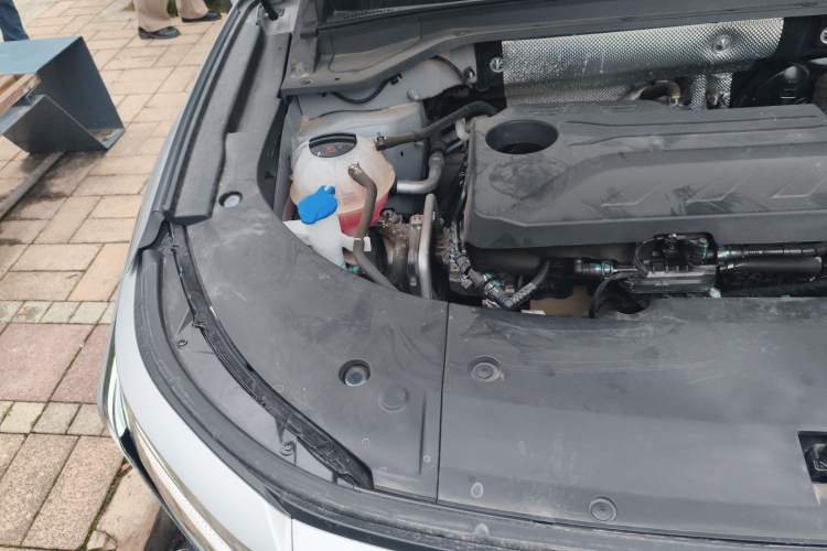 Used EXEED Stellar 2024 400T Two-Wheel-Drive Elite Edition Engine Bay Right
