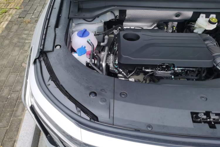 Used EXEED Stellar 2024 400T Four-Wheel Drive Elite Edition Engine Bay Right