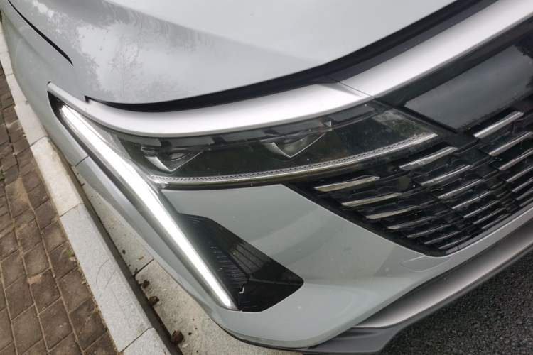 Used EXEED Stellar 2024 400T Four-Wheel Drive Elite Edition Right Front Headlight