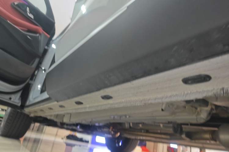 Used EXEED Stellar 2024 400T Four-Wheel Drive Elite Edition Left Side Sill