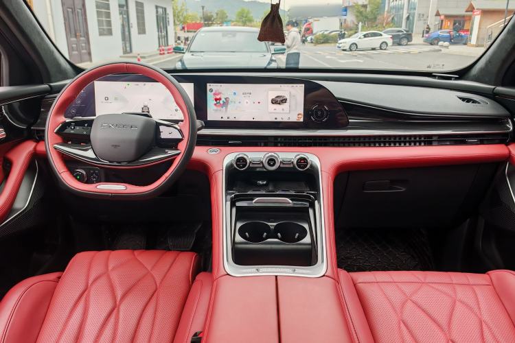 Used EXEED Stellar 2025 400T Exploration Edition Interior 1