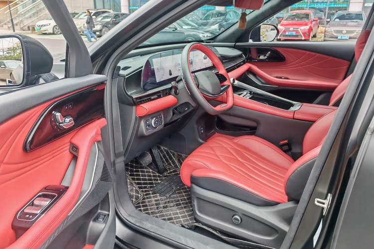 Used EXEED Stellar 2025 400T Exploration Edition Left Front Seat