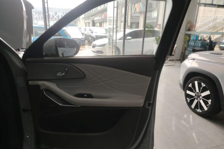 Used EXEED Stellar C-DM 2024 1.5T Long-Range Pro Right Front Door Interior