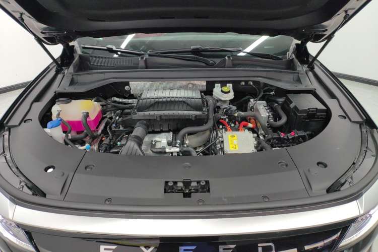 Used EXEED Stellar C-DM 2024 1.5T Long-Range Pro Engine Bay
