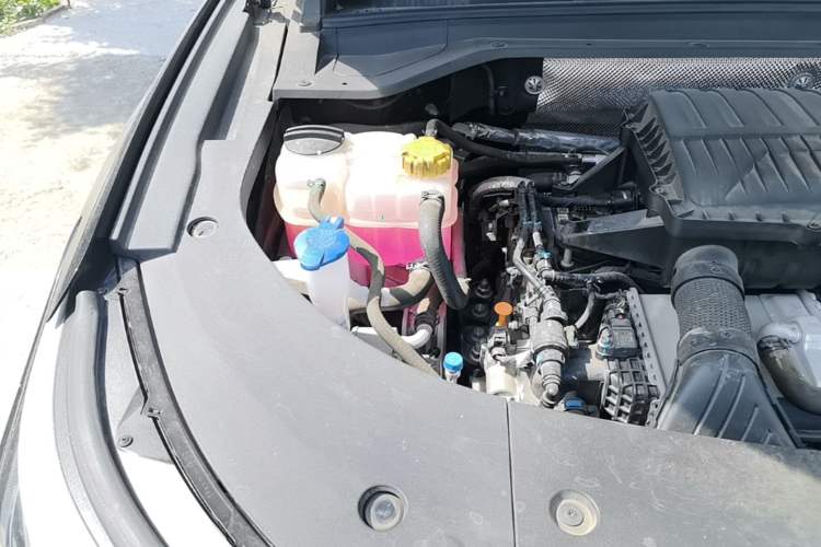Used EXEED Stellar C-DM 2024 1.5T Extended-Range Pro Engine Bay Right