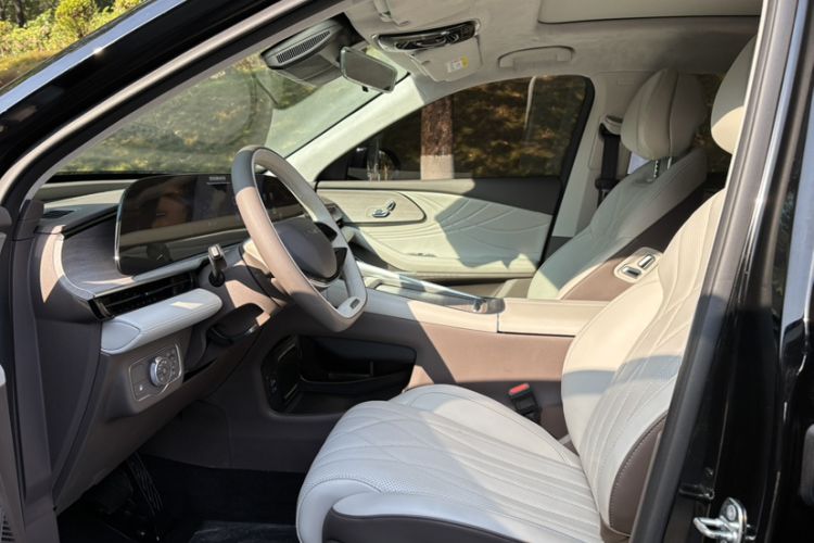 Used EXEED Stellar C-DM 2024 1.5T Long-Range Pro Interior 11
