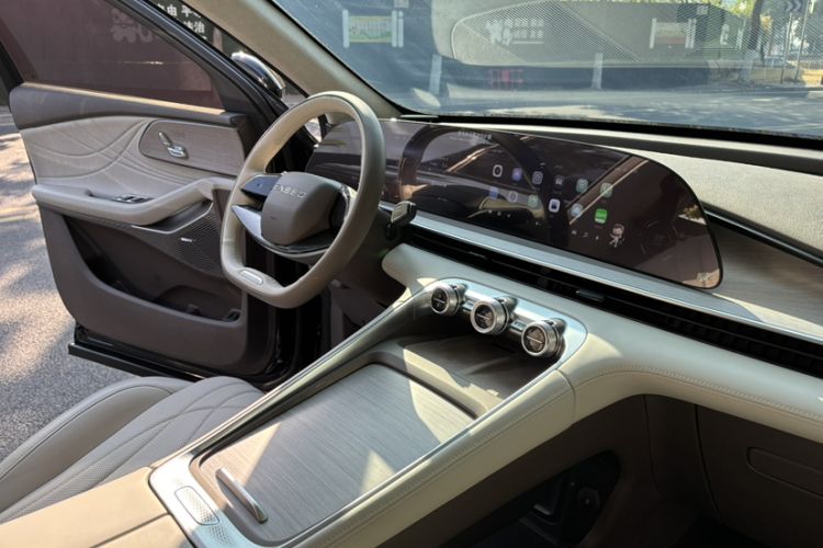 Used EXEED Stellar C-DM 2024 1.5T Long-Range Pro Interior 13
