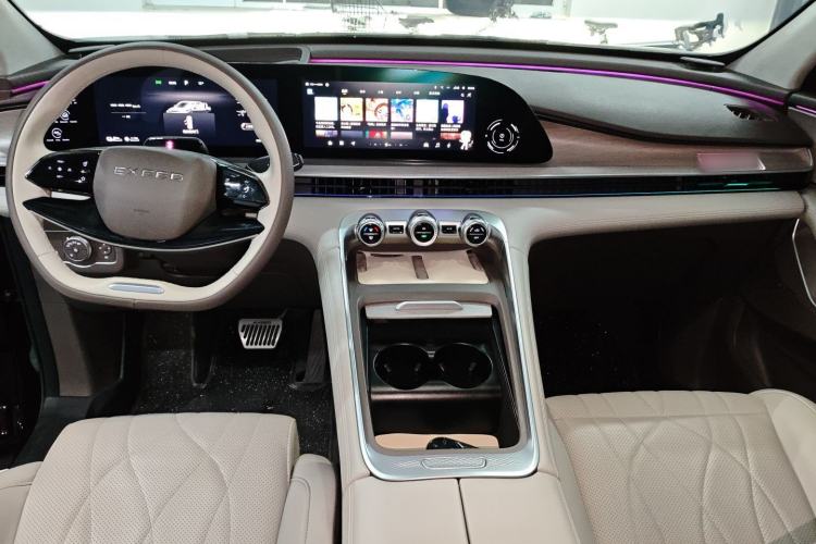 Used EXEED Stellar C-DM 2024 1.5T Ultra-Long Range Max Interior 2