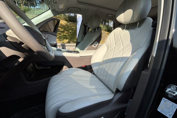 Used EXEED Stellar C-DM 2024 1.5T Long-Range Pro Interior 2