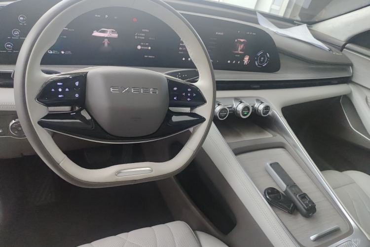 Used EXEED Stellar C-DM 2024 1.5T Long-Range Pro Interior 3