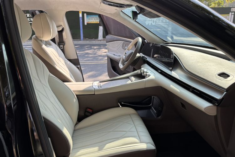 Used EXEED Stellar C-DM 2024 1.5T Long-Range Pro Interior 6