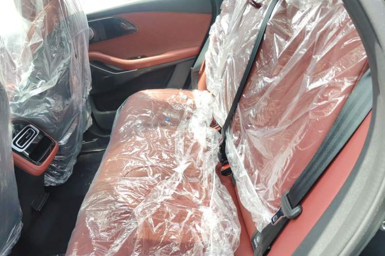 Used EXEED Stellar C-DM 2024 1.5T Long-Range Pro Left Rear Seat