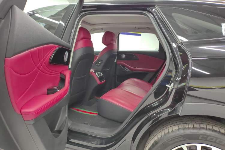 Used EXEED Stellar C-DM 2024 1.5T Long-Range Pro Left Rear Seat
