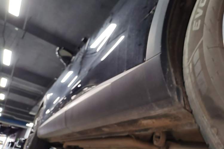 Used EXEED Stellar C-DM 2024 1.5T Long-Range Plus Left Side Sill