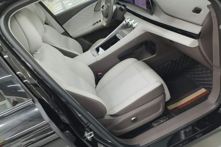Used EXEED Stellar C-DM 2024 1.5T Long-Range Pro Right Front Seat