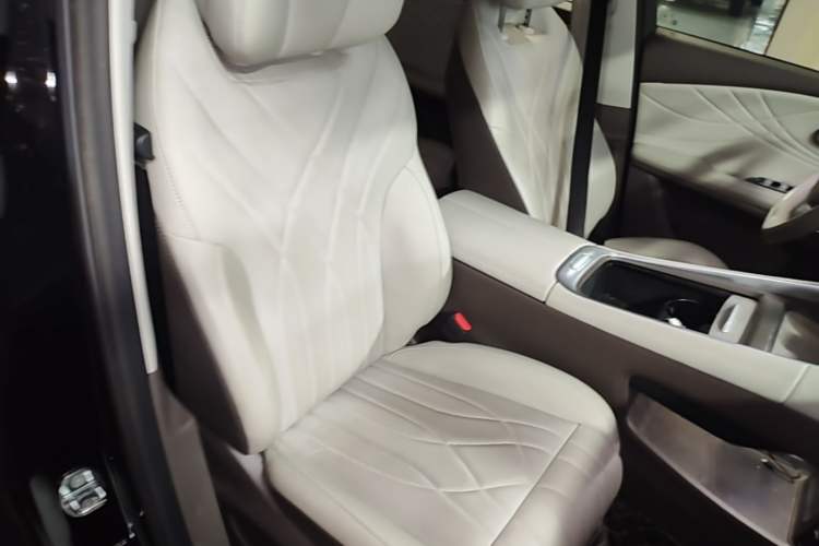 Used EXEED Stellar C-DM 2024 1.5T Long-Range Plus Right Front Seat