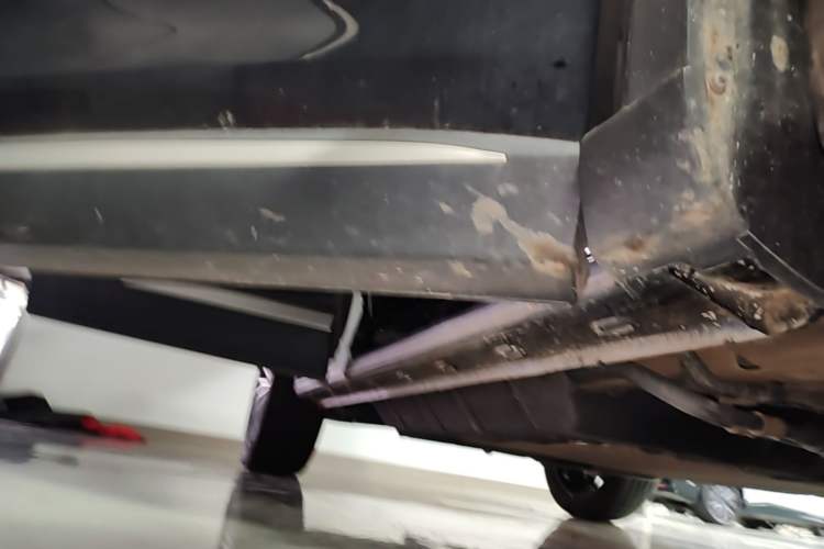 Used EXEED Stellar C-DM 2024 1.5T Long-Range Plus Right Side Sill