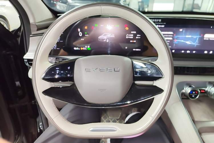 Used EXEED Stellar C-DM 2024 1.5T Long-Range Plus Steering Wheel