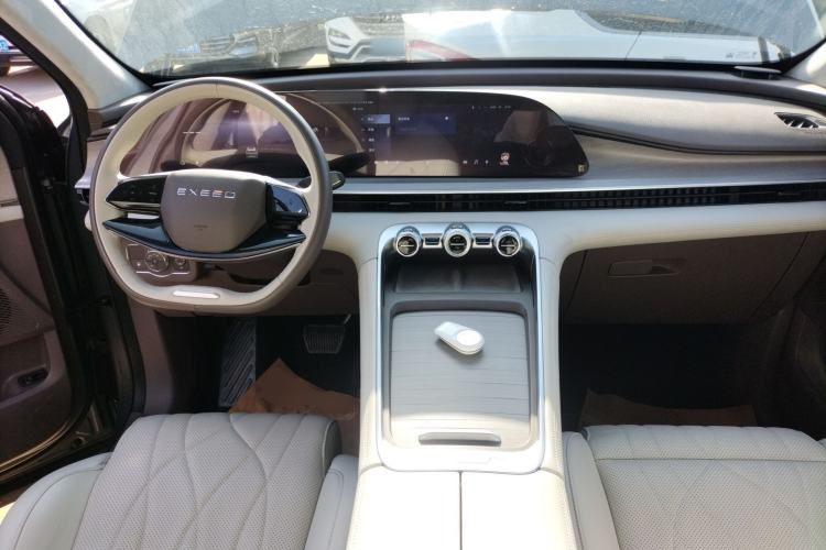 Used EXEED Stellar C-DM 2024 1.5T Long-Range Pro Center Console