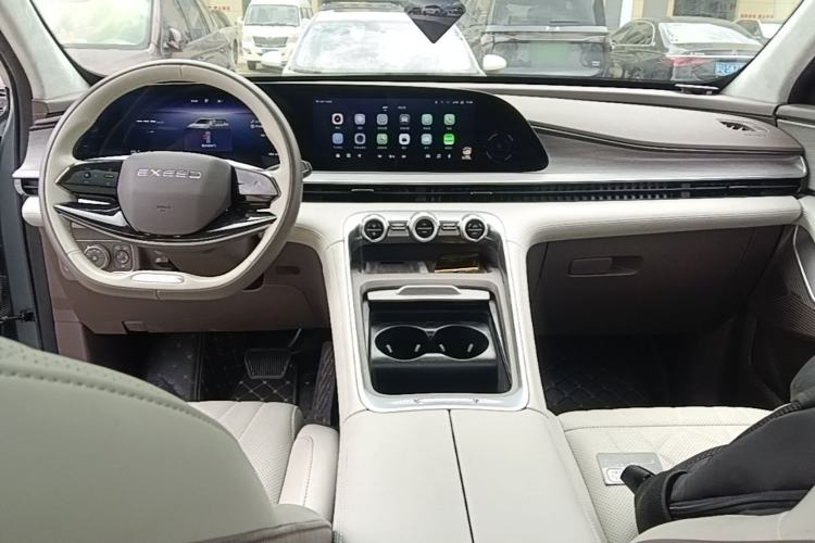 Used EXEED Stellar C-DM 2024 1.5T Long-Range Pro Center Console