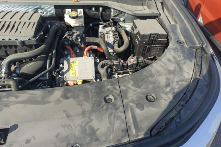 Used EXEED Stellar C-DM 2024 1.5T Extended-Range Pro Engine Bay Left