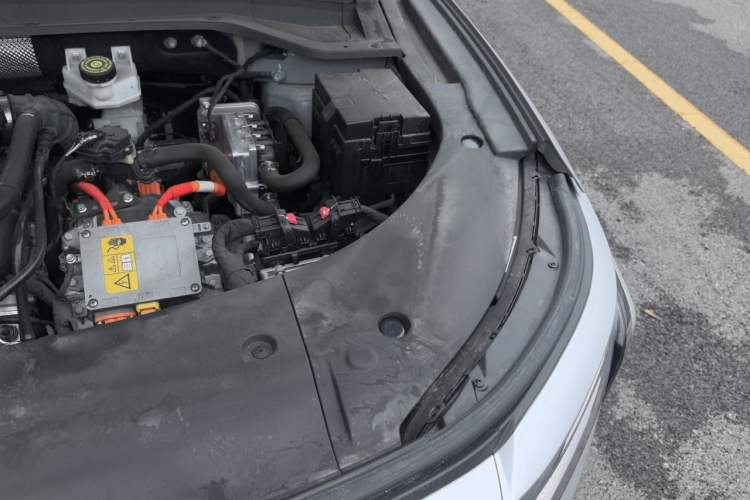 Used EXEED Stellar C-DM 2024 1.5T Extended-Range Pro Engine Bay Left