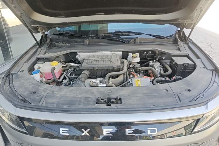 Used EXEED Stellar C-DM 2024 1.5T Long-Range Pro Engine Bay