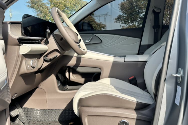 Used EXEED Stellar C-DM 2024 1.5T Long-Range Pro Interior 10