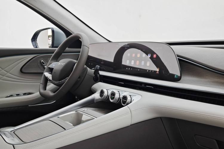Used EXEED Stellar C-DM 2024 1.5T Long-Range Pro Interior 3