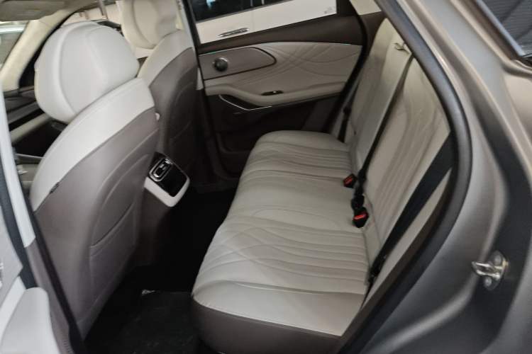 Used EXEED Stellar C-DM 2024 1.5T Long-Range Pro Interior 4