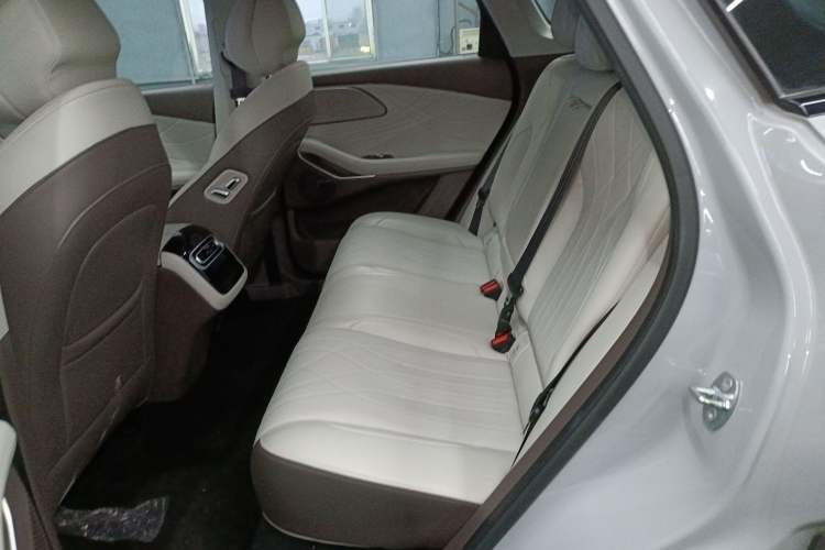Used EXEED Stellar C-DM 2024 1.5T Long-Range Pro Interior 4