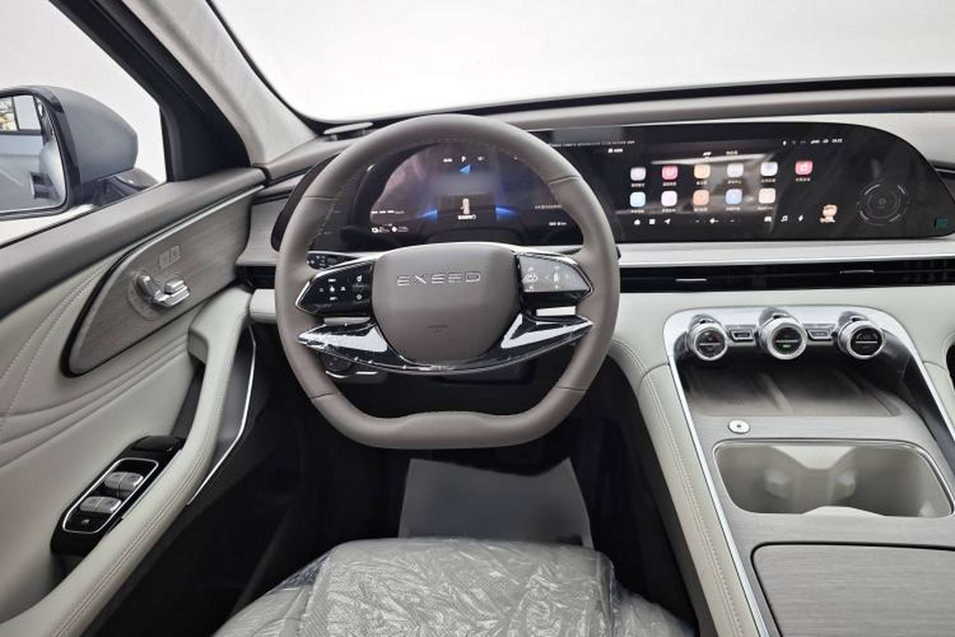 Used EXEED Stellar C-DM 2024 1.5T Long-Range Pro Interior 5