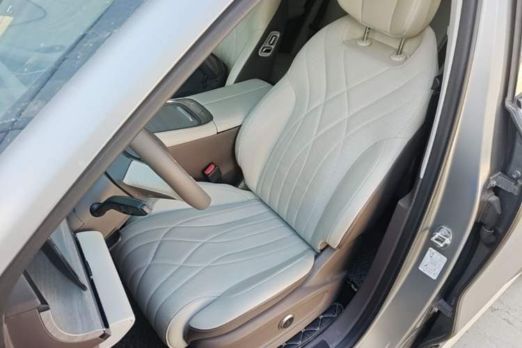 Used EXEED Stellar C-DM 2024 1.5T Long-Range Pro Left Front Seat