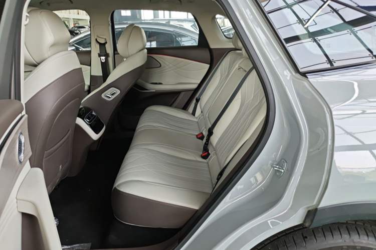 Used EXEED Stellar C-DM 2024 1.5T Long-Range Pro Left Rear Seat